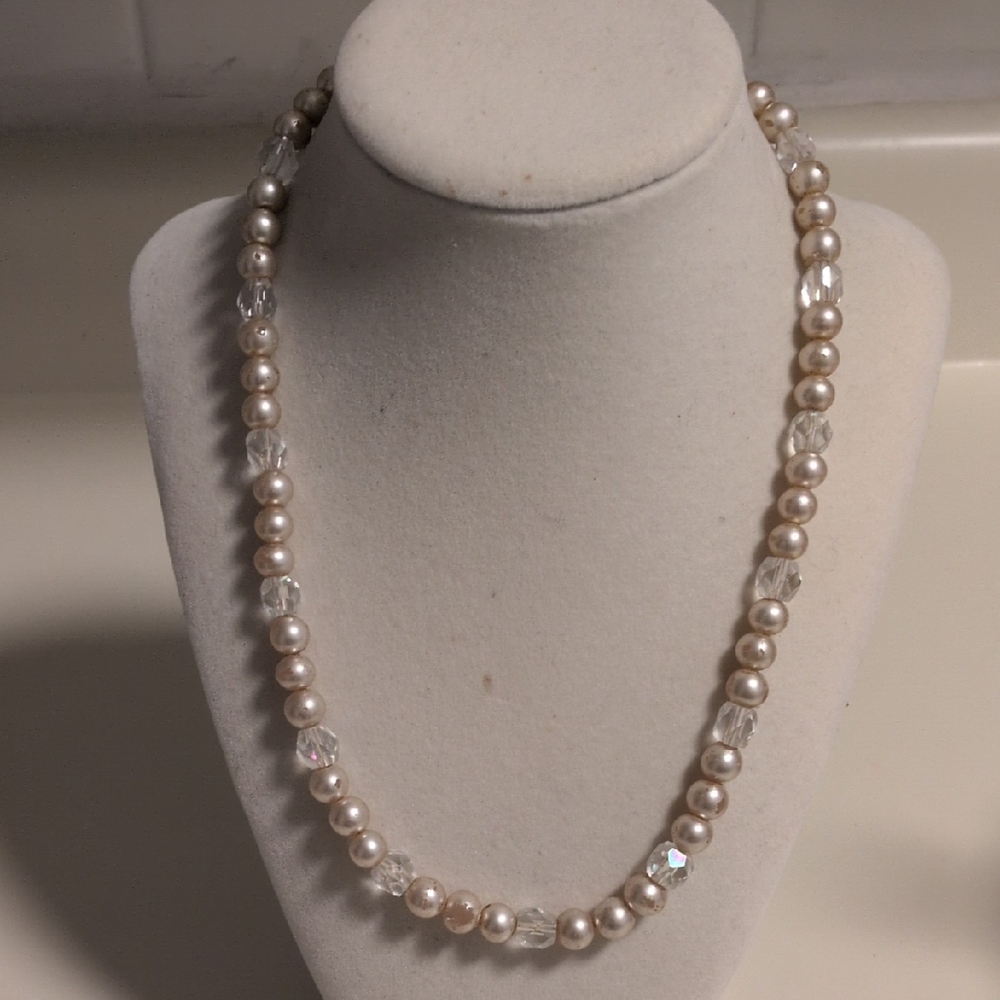Elegant Faux Pearl and‎ Glass Crystal Faceted Beaded Costume Necklace